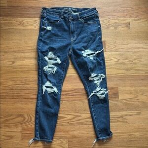 American Eagle Outfitters Women's Blue Distressed Jeans
